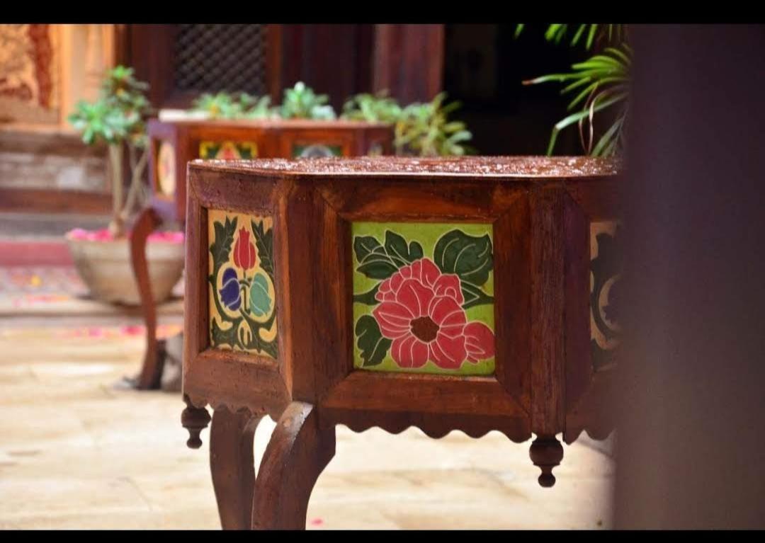Deewanji Ni Haveli Panzió Ahmadábád Kültér fotó