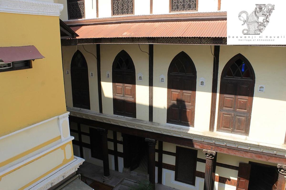 Deewanji Ni Haveli Panzió Ahmadábád Kültér fotó