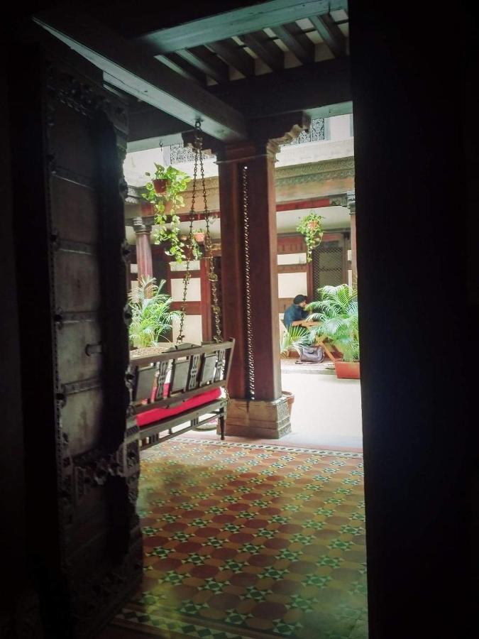 Deewanji Ni Haveli Panzió Ahmadábád Kültér fotó
