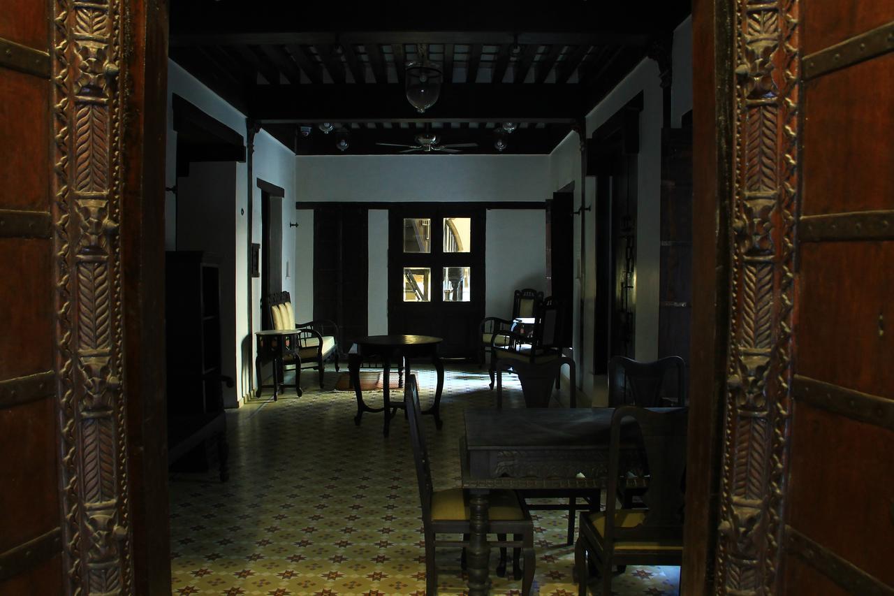 Deewanji Ni Haveli Panzió Ahmadábád Kültér fotó