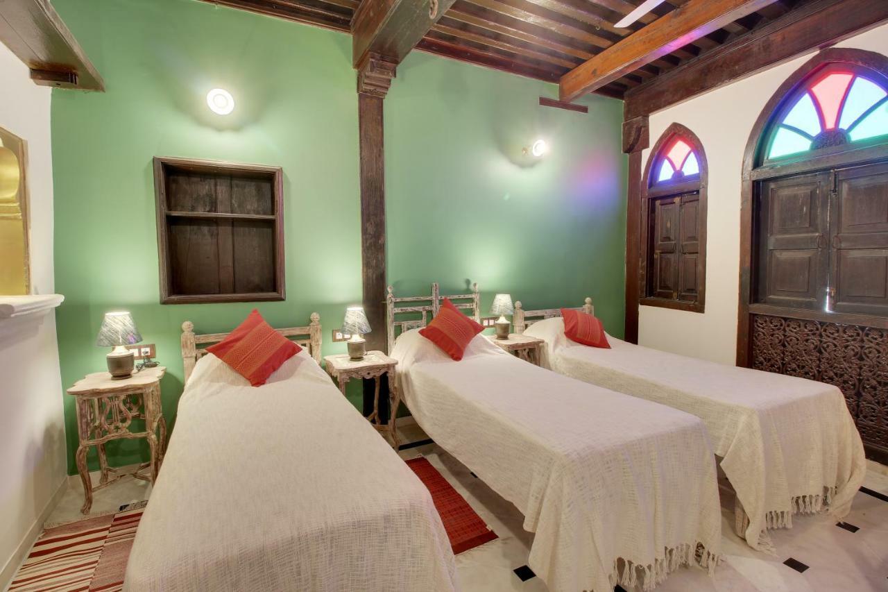 Deewanji Ni Haveli Panzió Ahmadábád Kültér fotó