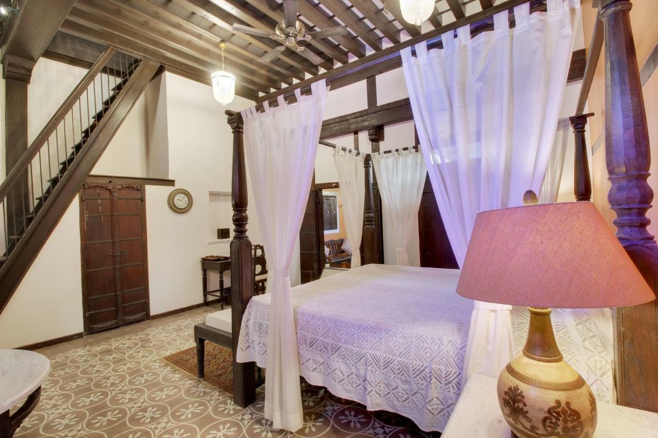 Deewanji Ni Haveli Panzió Ahmadábád Kültér fotó